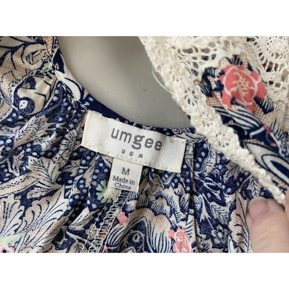 Umgee Boho Flyaway Tie Front Top Medium Floral Crochet Lace Babydoll Festival - Picture 10 of 12